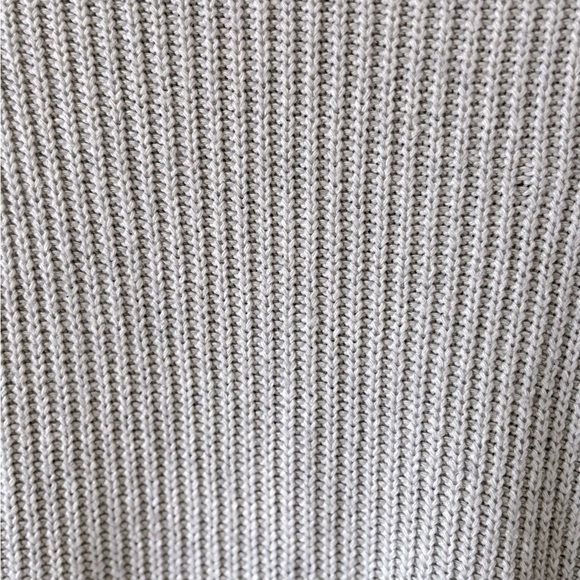 ALFRED SUNG Light Gray Sleeveless Turtleneck Sweater - Picture 2 of 3